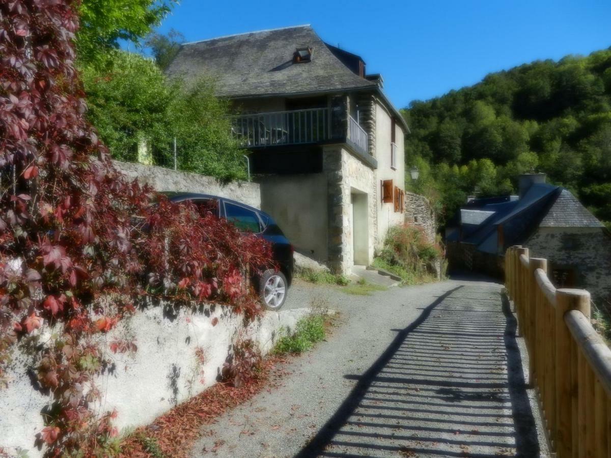 Gite Familial Fouga Bareilles Exterior foto